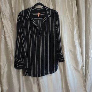 Ann Taylor Long Sleeve Black/white stripes